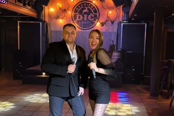 Dzīvās mūzikas vakars DIČ BAR